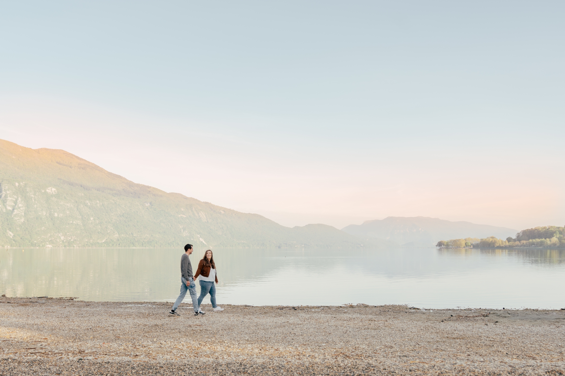 Photographe Couple Prévessin | Séance Pays de Gex